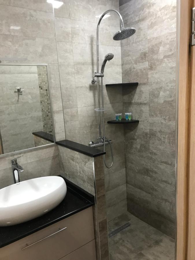יירבאן Sm Apartment מראה חיצוני תמונה